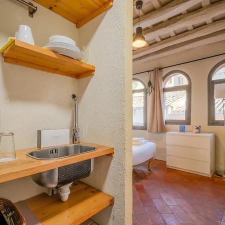 Flateli Ballesteries * Girona