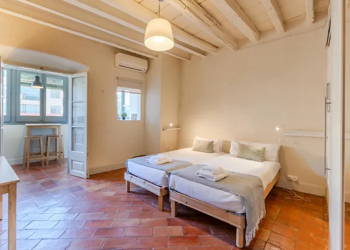 Flateli Ballesteries * Girona