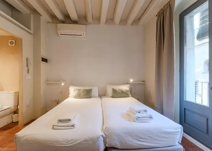 Flateli Ballesteries Apartman Girona