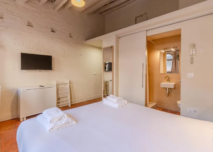Flateli Ballesteries Apartman