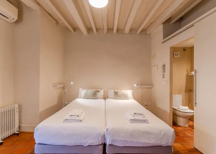 Flateli Ballesteries Apartman Girona