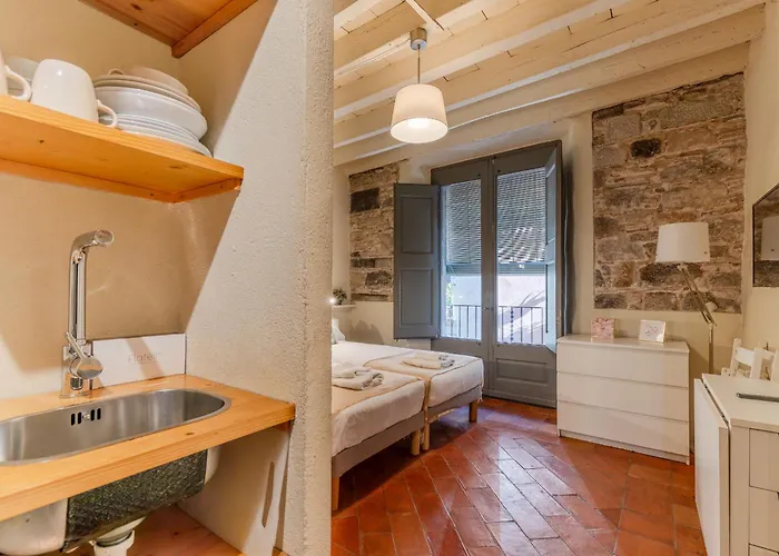 Flateli Ballesteries * Girona
